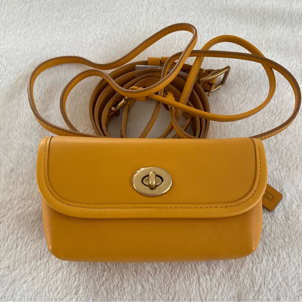 NWOT Coach Turnlock Flare Belt Bag Convertible Crossbody Glovetanned Leather